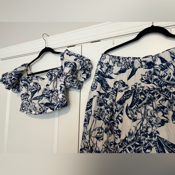 Abercrombie Skirt Set - Picture 7 of 10